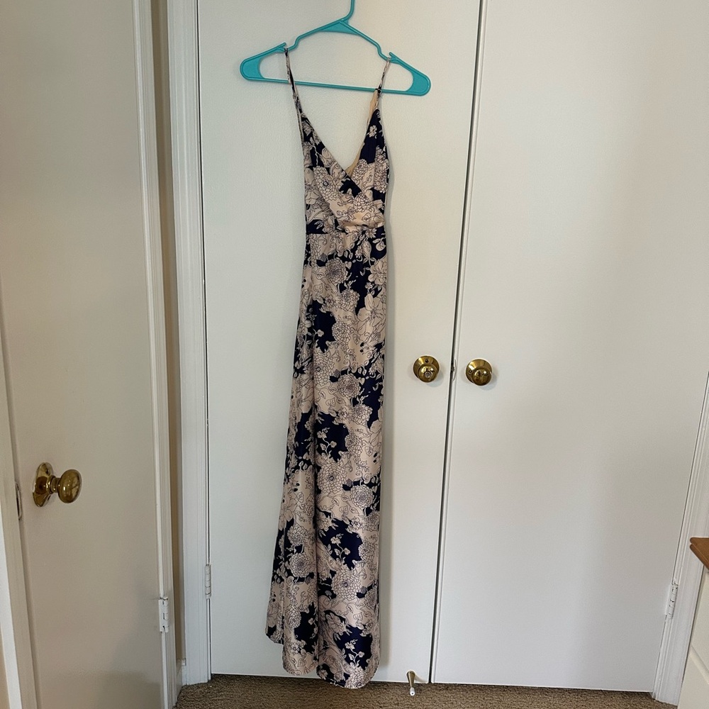 Elegant Floral Maxi Dress in Navy and Cream